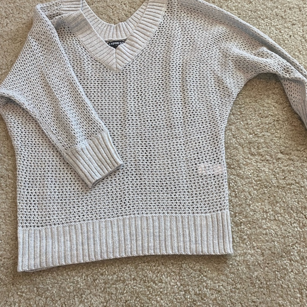 Express 3/4 dolman top. Size small in grey